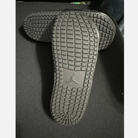 Nike Air Jordan NOLA Slide Sandals “Triple Black” Women's Size 6 - Picture 6 of 11